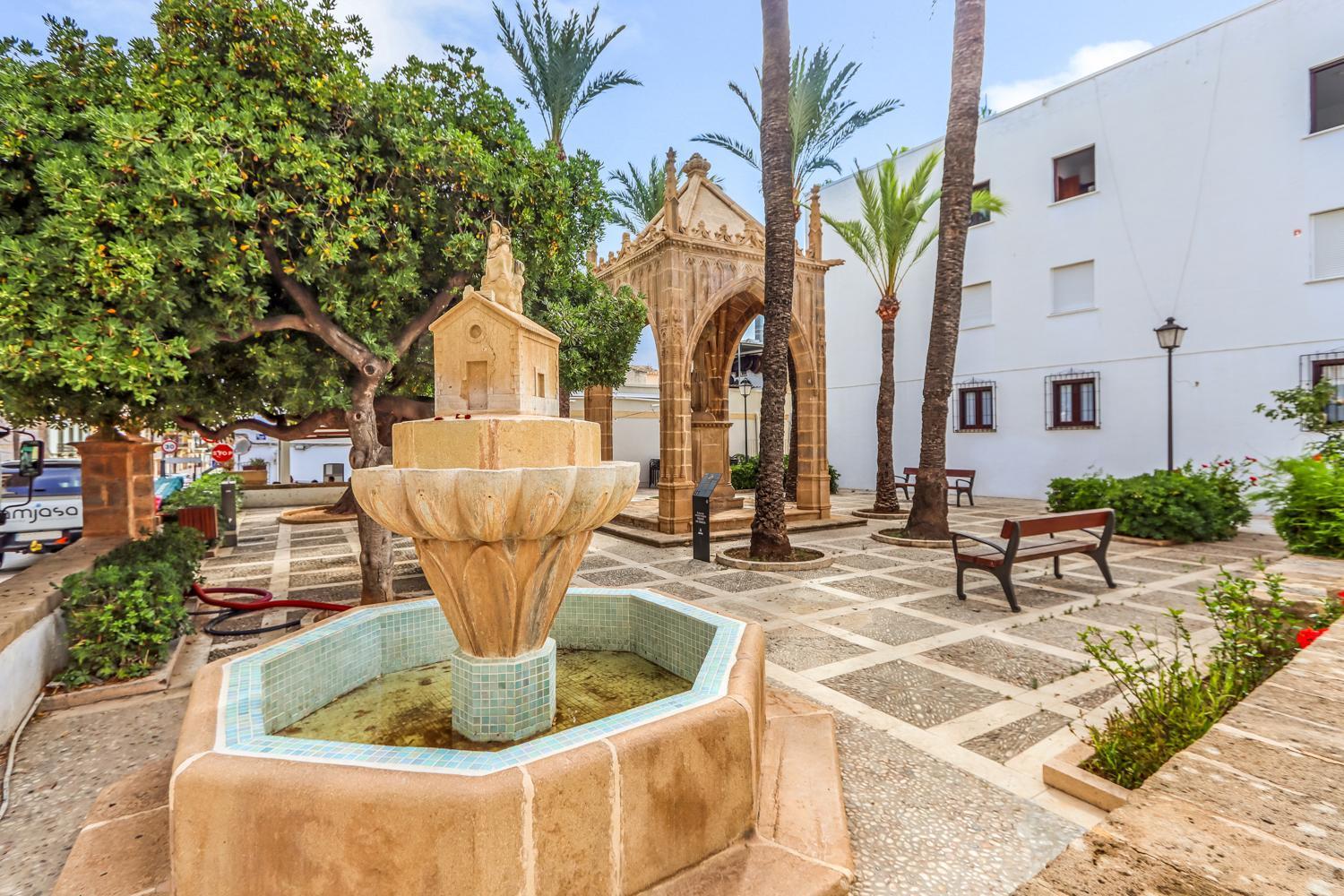 A Un Paso Del Mar Con Servicios Y Piscina * Jávea